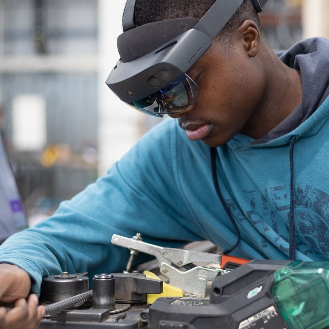 From Vision to Reality: Mixed Reality for Scalable Fabrication
